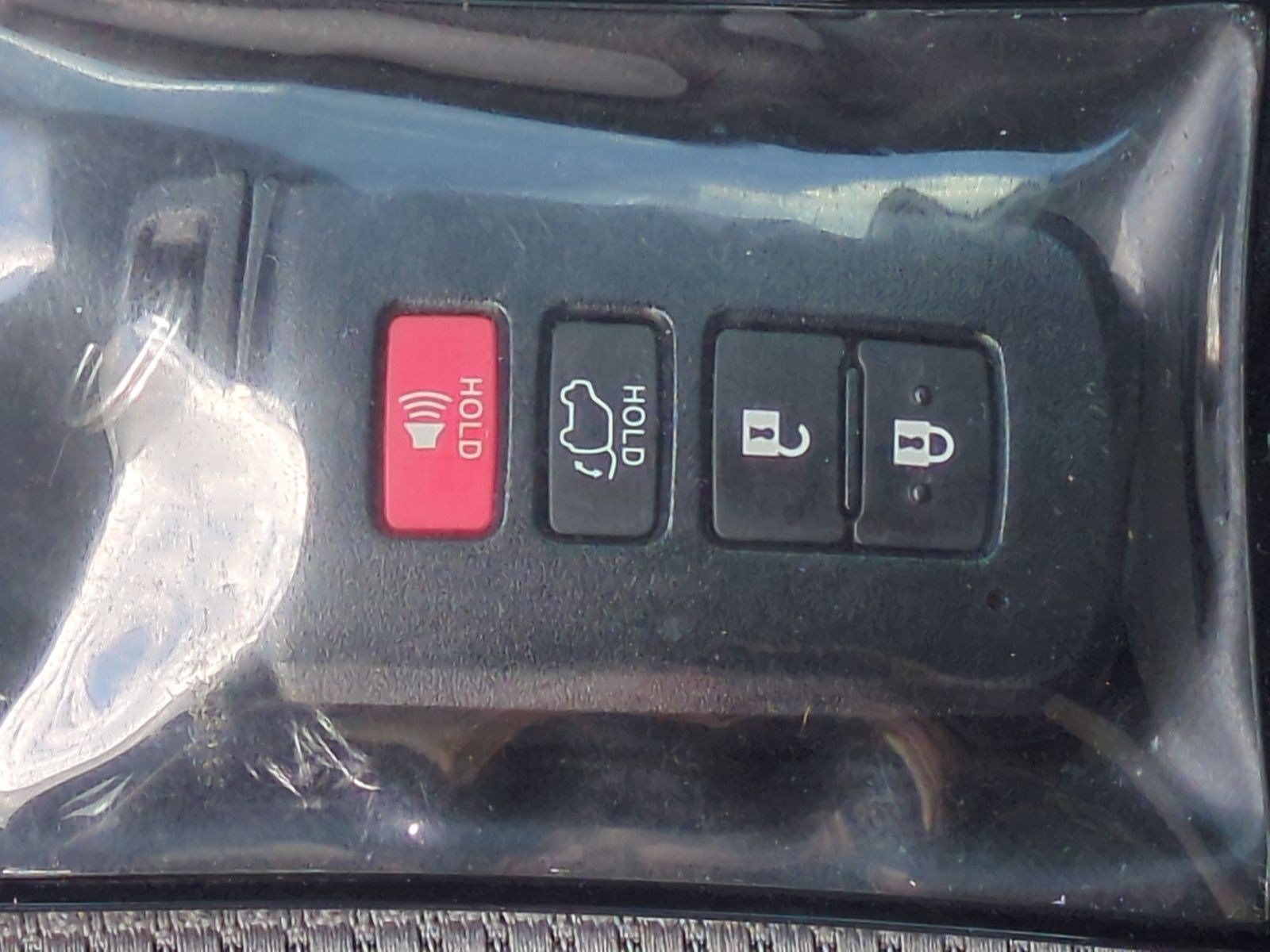 Used 2017 Toyota RAV4 XLE FWD image 37