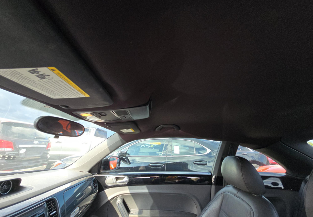 Used 2012 Volkswagen Beetle 2.0T image 17