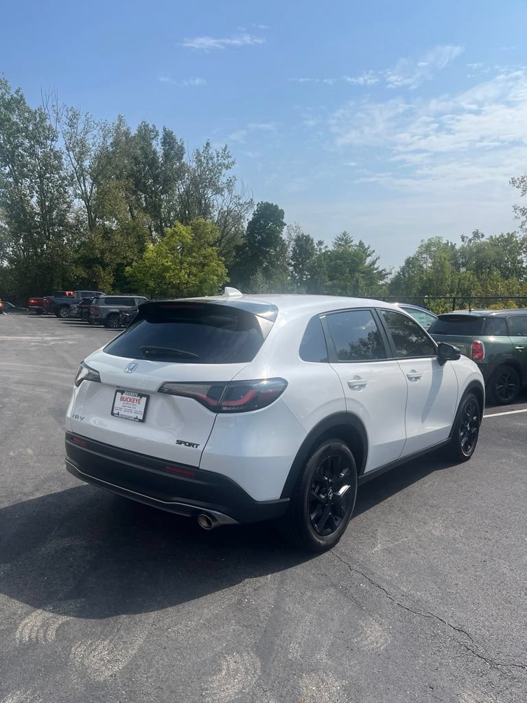 Used 2025 Honda HR-V Sport image 3