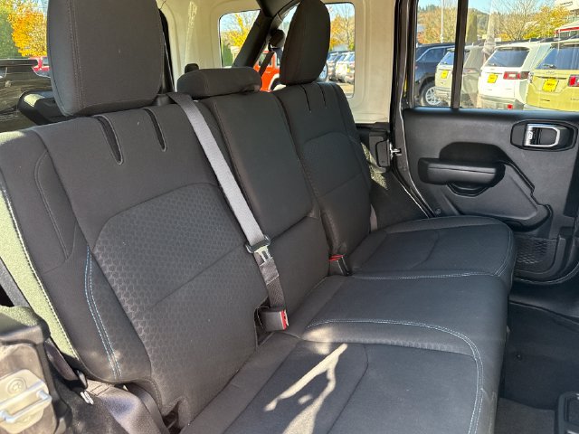 Used 2024 Jeep Wrangler Unlimited Rubicon 4xe AWD/4WD image 21