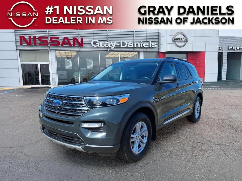 Used 2023 Ford Explorer XLT w/ Equipment Group 202A RWD image 3