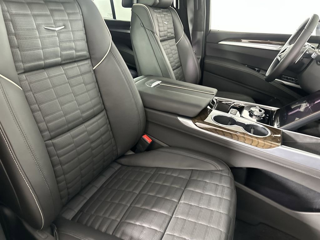 New 2026 Cadillac Escalade Platinum Sport w/ LPO, ONYX Package AWD/4WD image 28