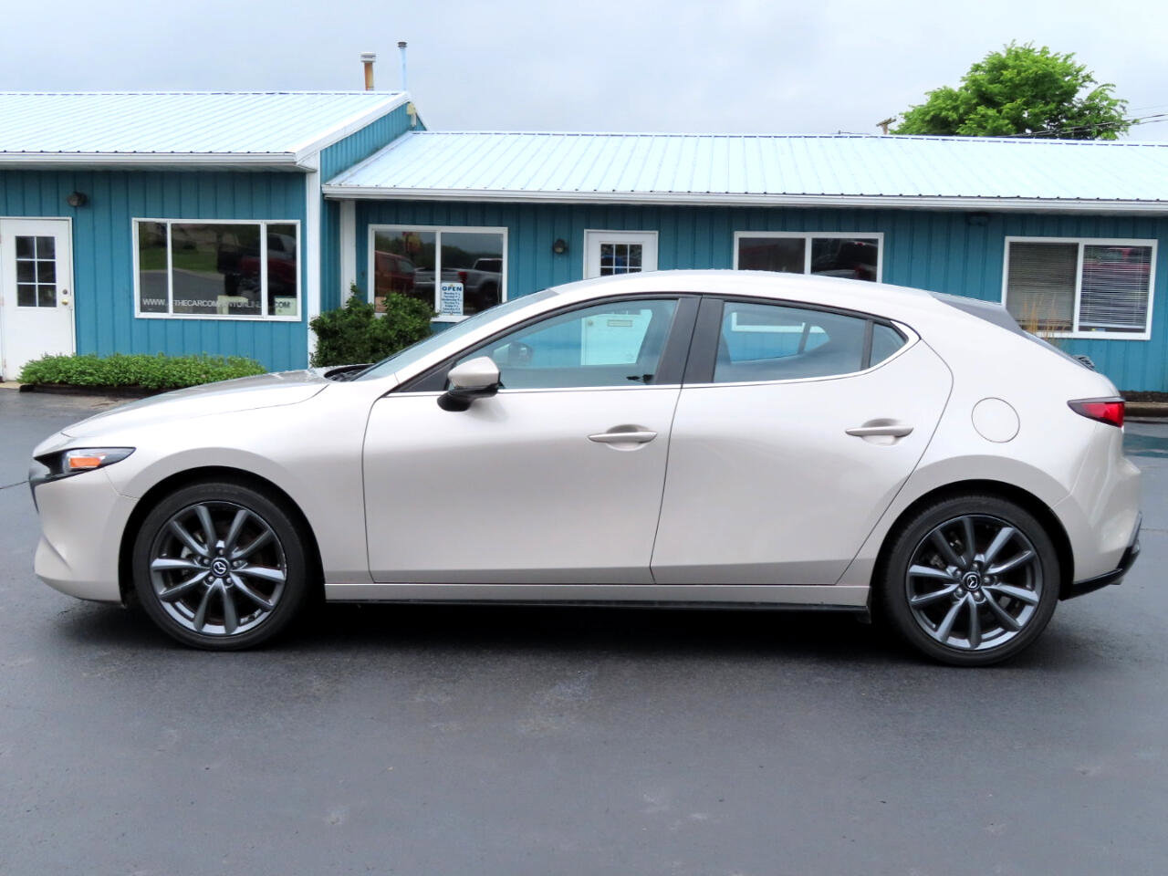 Used 2023 MAZDA MAZDA3 s image 3