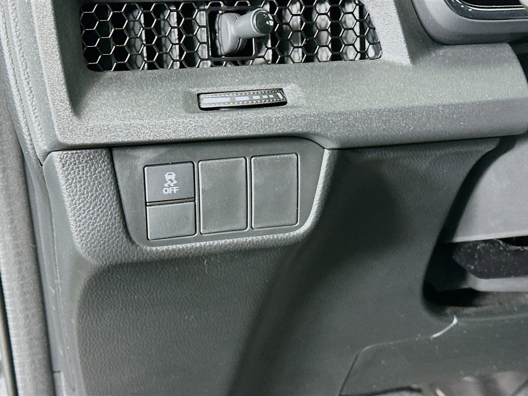 Used 2025 Honda CR-V LX image 16