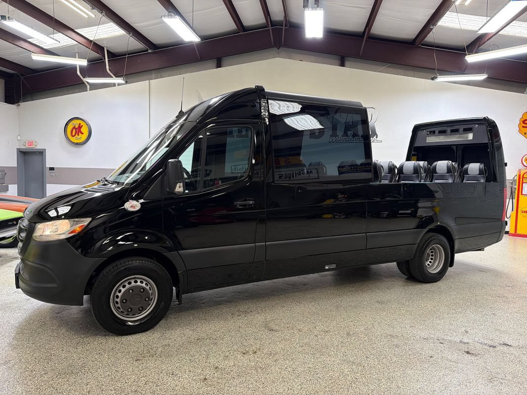Used 2019 Mercedes-Benz Sprinter 170 Cargo image 29