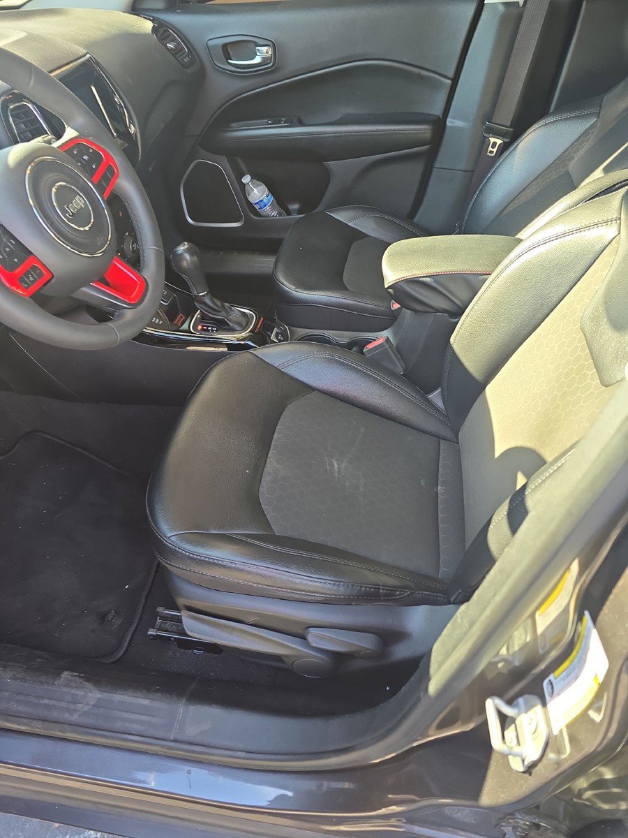 Used 2021 Jeep Compass Latitude image 3