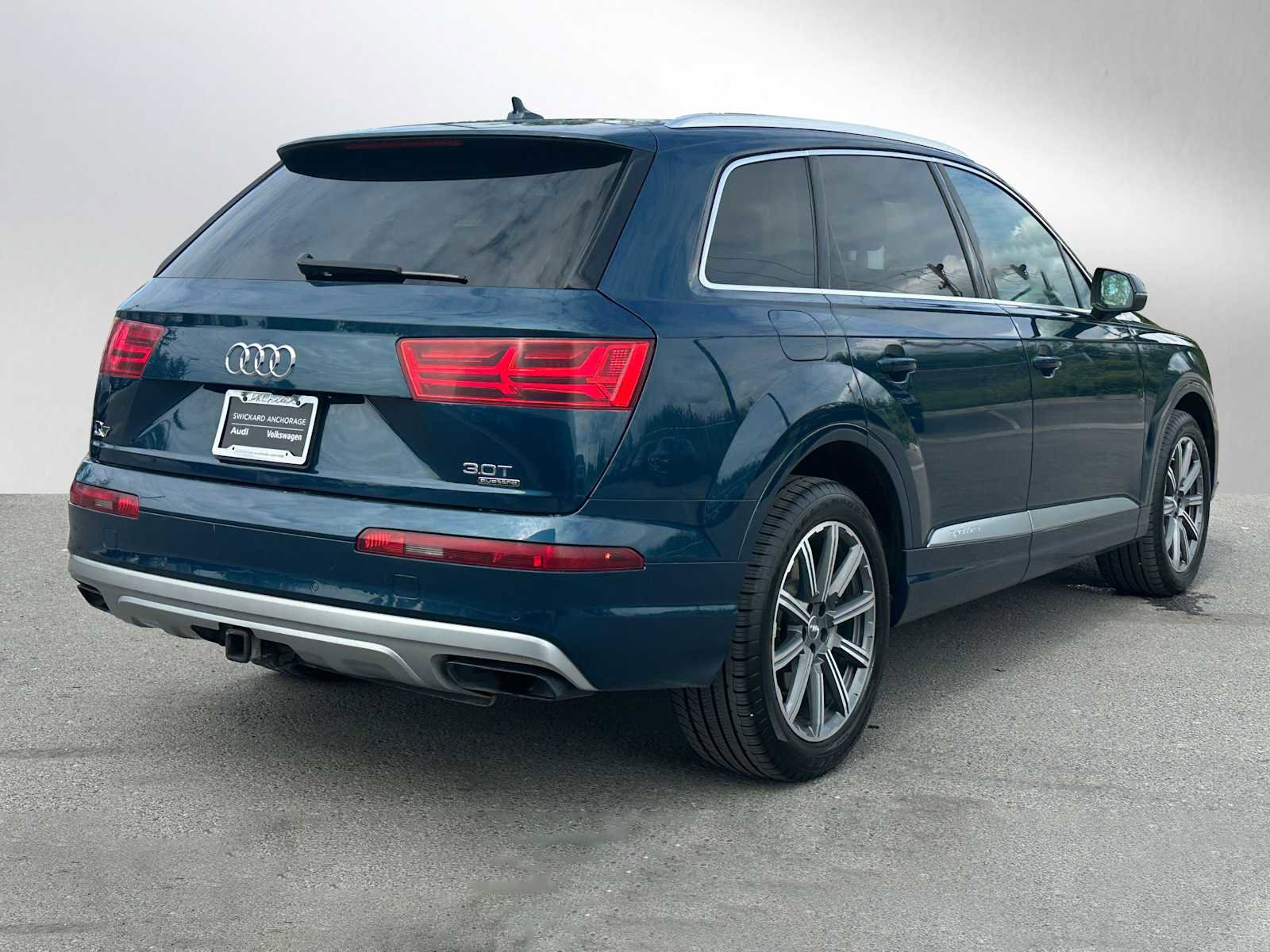 Used 2018 Audi Q7 3.0T Premium Plus image 3