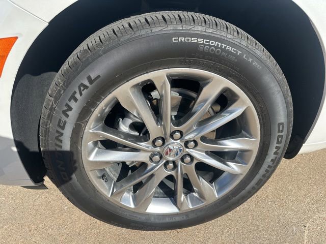 Used 2024 Buick Enclave Avenir w/ Avenir Technology Package image 12