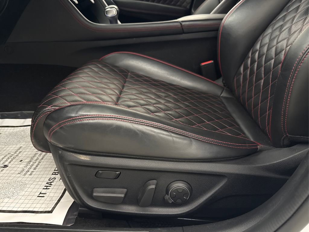 Used 2022 Genesis G70 3.3T image 40