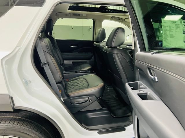 New 2026 Nissan Pathfinder Platinum FWD image 33