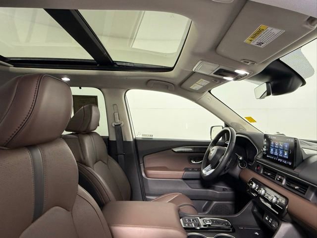 Used 2025 Honda Pilot Elite image 59