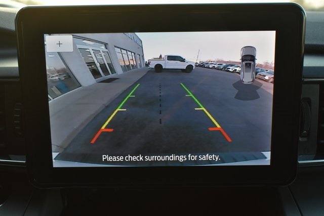 Used 2022 Ford Explorer XLT w/ Equipment Group 202A image 27