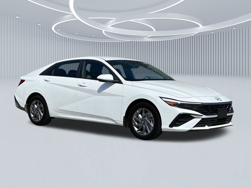 New 2025 Hyundai Elantra Blue image 10