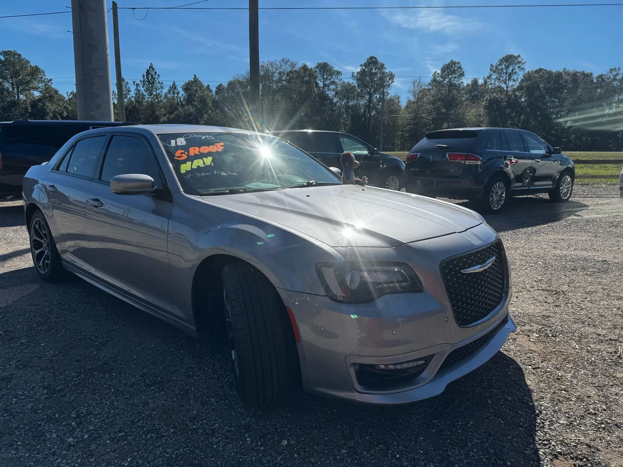 Used 2018 Chrysler 300 S w/ 300S Premium Group image 9