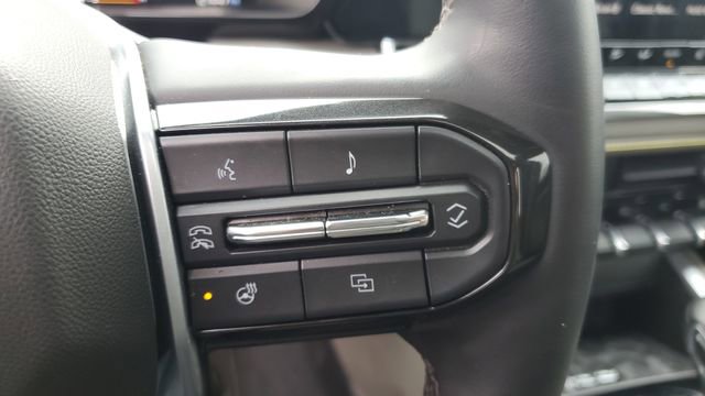 Used 2024 Chevrolet Colorado ZR2 w/ ZR2 Convenience Package III AWD/4WD image 12