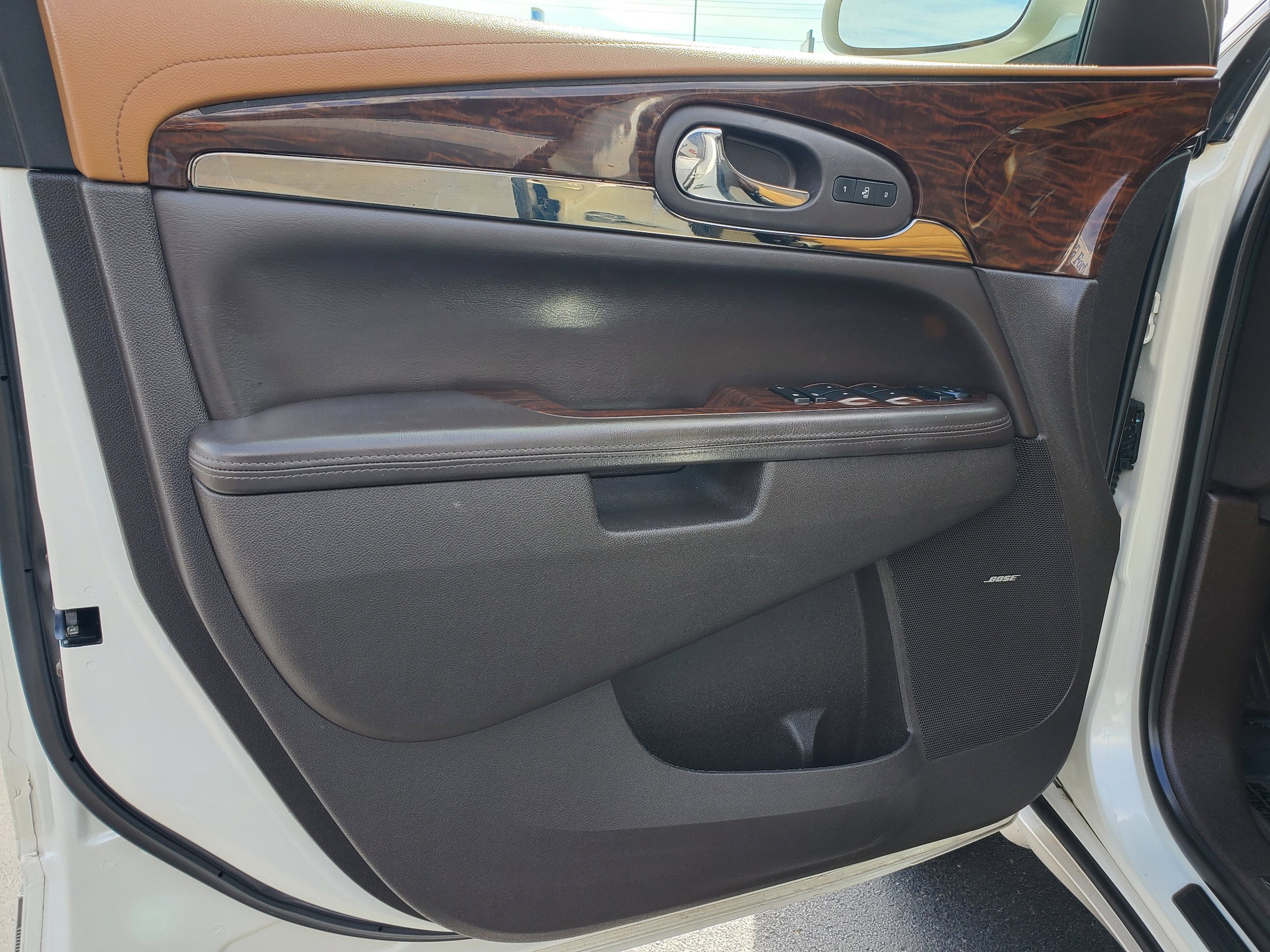 Used 2014 Buick Enclave Leather FWD image 9