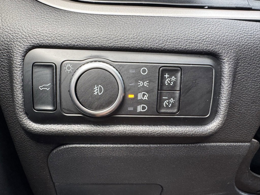 Used 2023 Ford Explorer XLT w/ Equipment Group 202A image 34