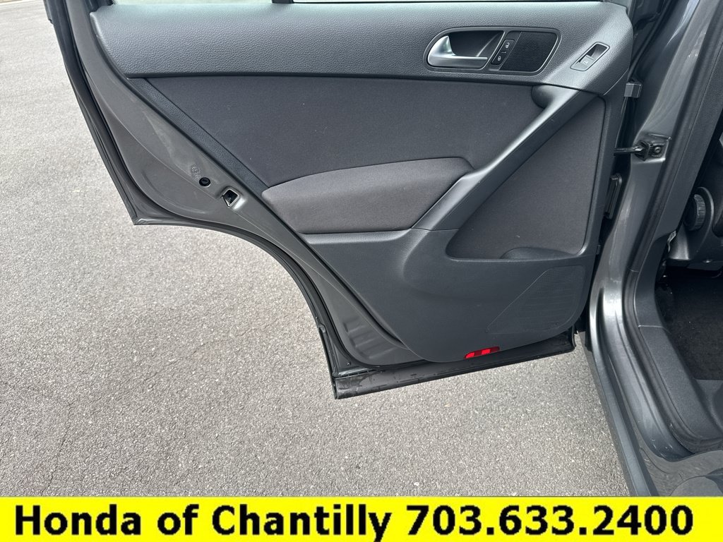 Used 2018 Volkswagen Tiguan Limited AWD/4WD image 26