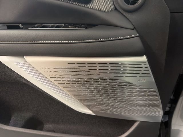 Certified 2025 Cadillac Optiq Luxury 1 w/ LPO, Floor Liner Package image 15