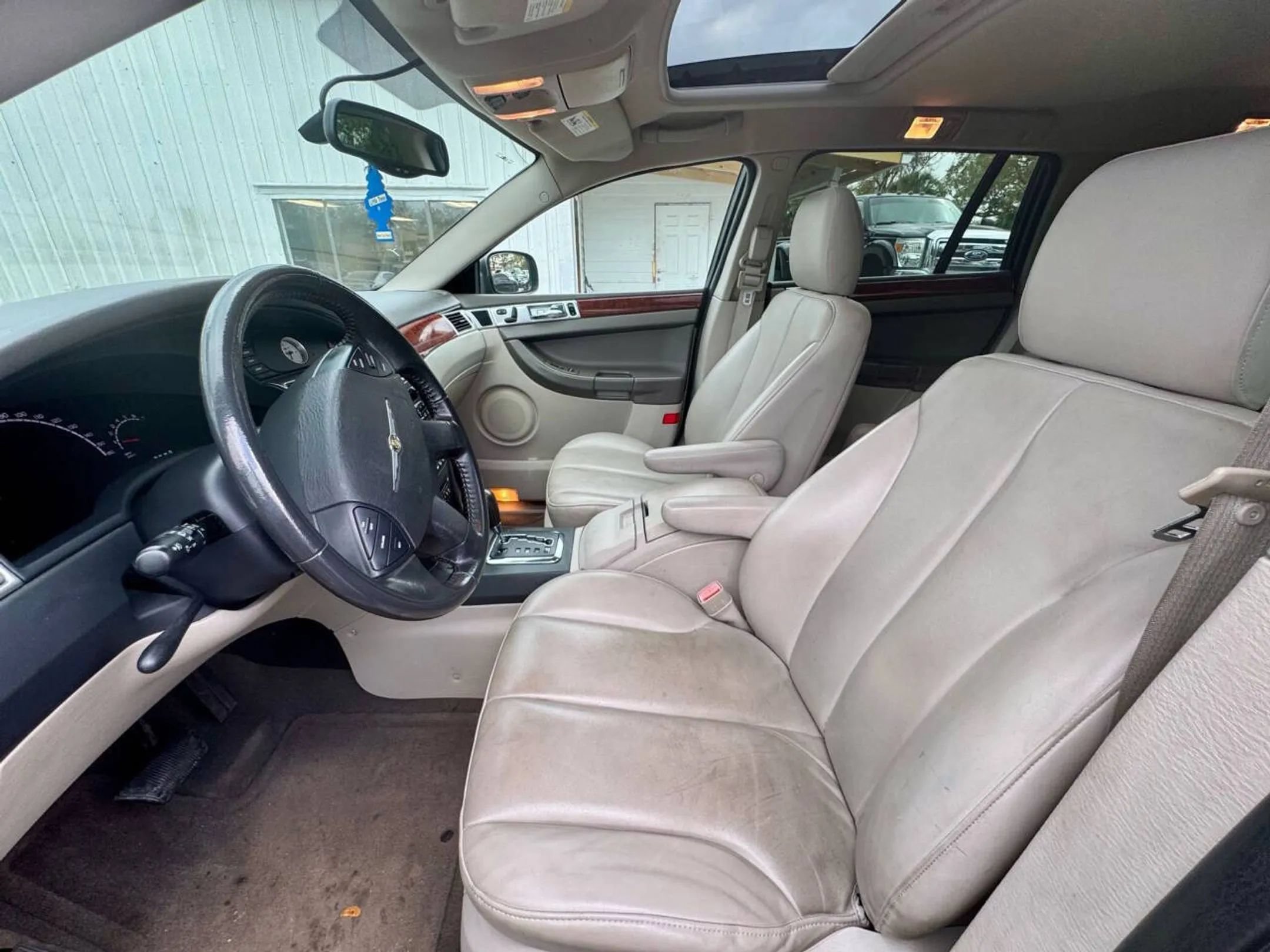 Used 2006 Chrysler Pacifica Touring AWD/4WD image 13
