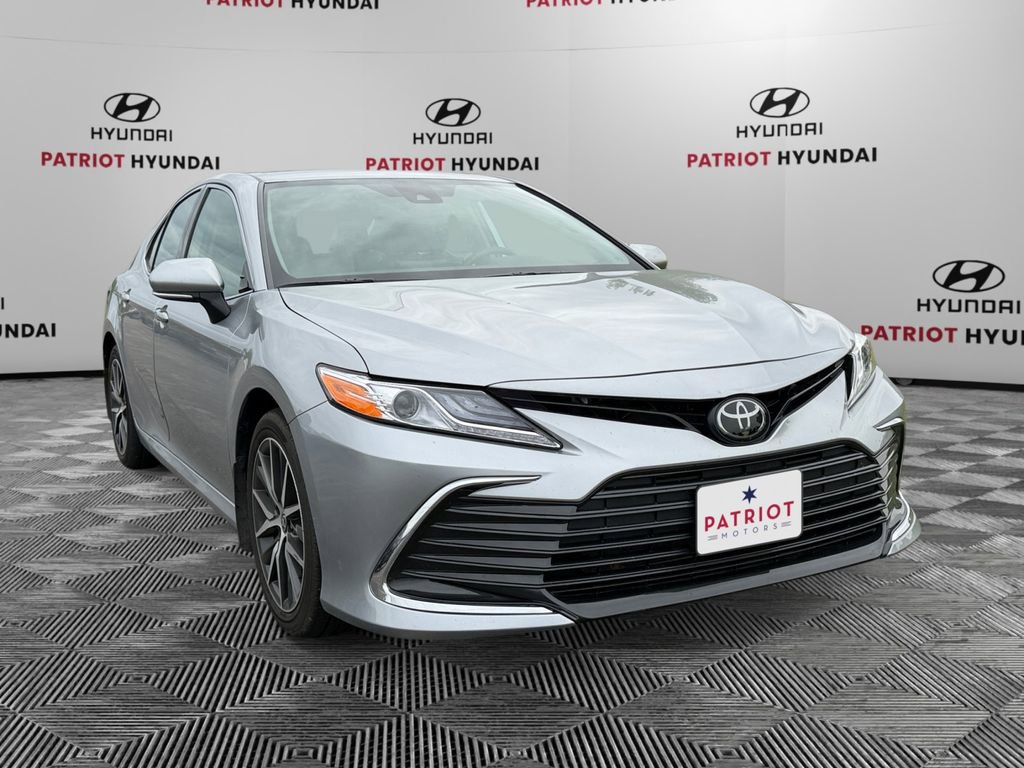 Used 2024 Toyota Camry XLE w/ Cold Weather Package