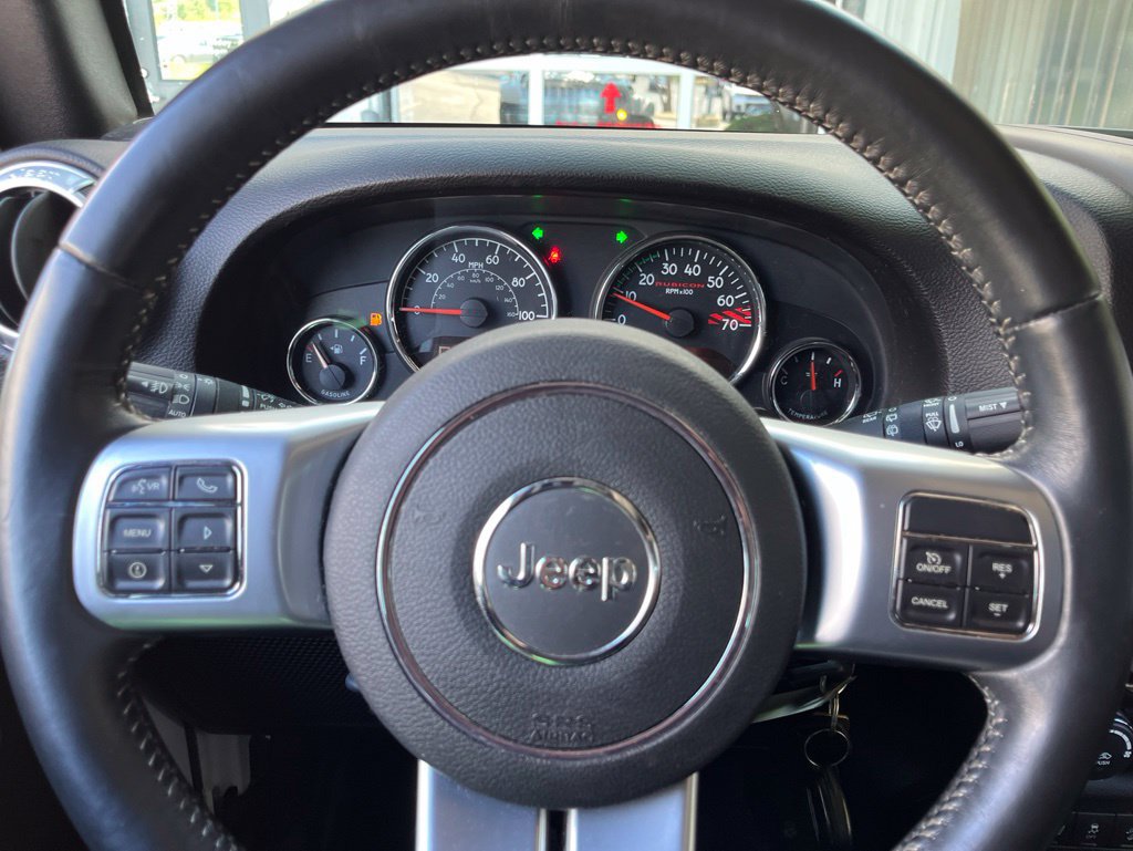 Used 2017 Jeep Wrangler Rubicon AWD/4WD image 27