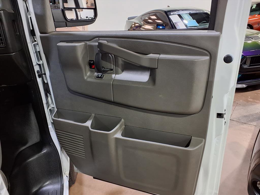 Used 2023 GMC Savana 2500 w/ Driver Convenience Package image 20