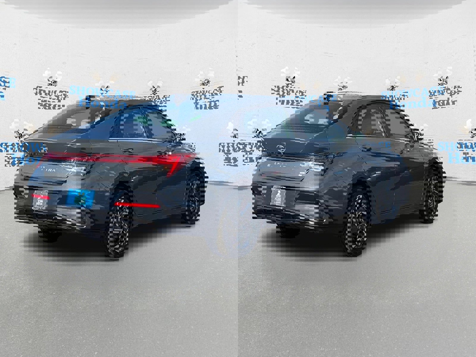 Used 2024 Hyundai Elantra Limited image 8