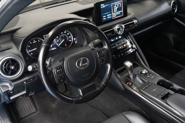 Used 2022 Lexus IS 300 w/ Accessory Package RWD image 3