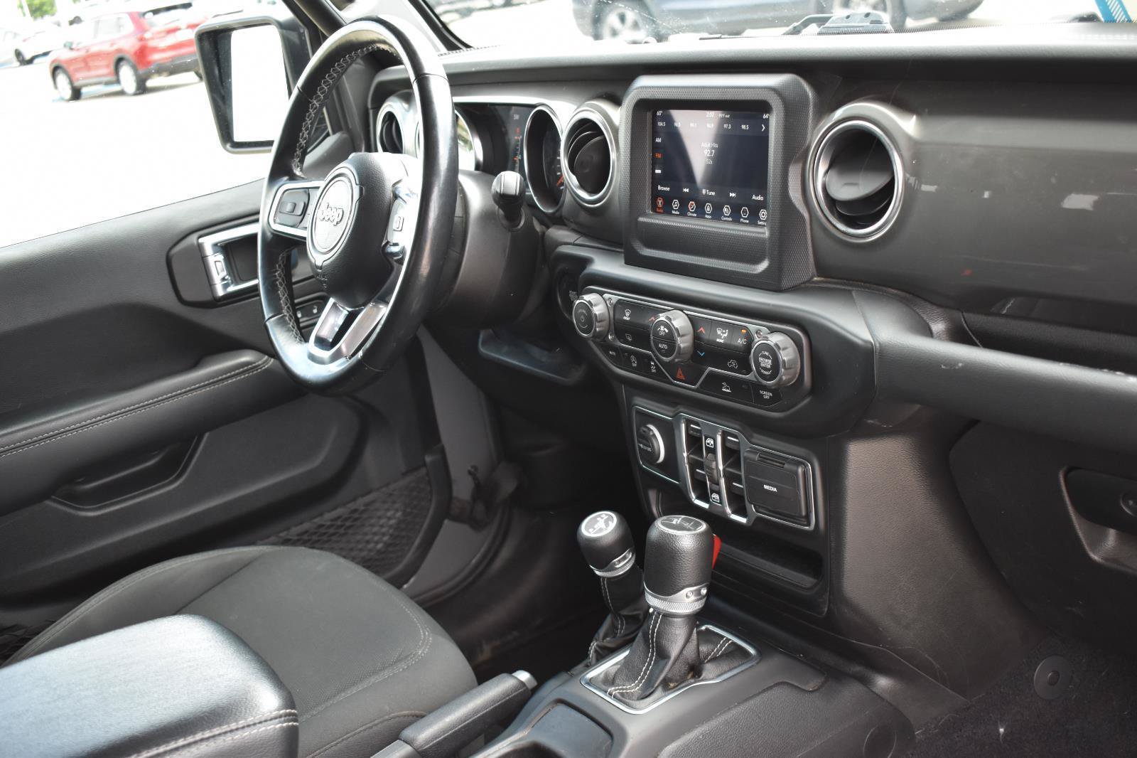 Used 2021 Jeep Gladiator Overland AWD/4WD image 12