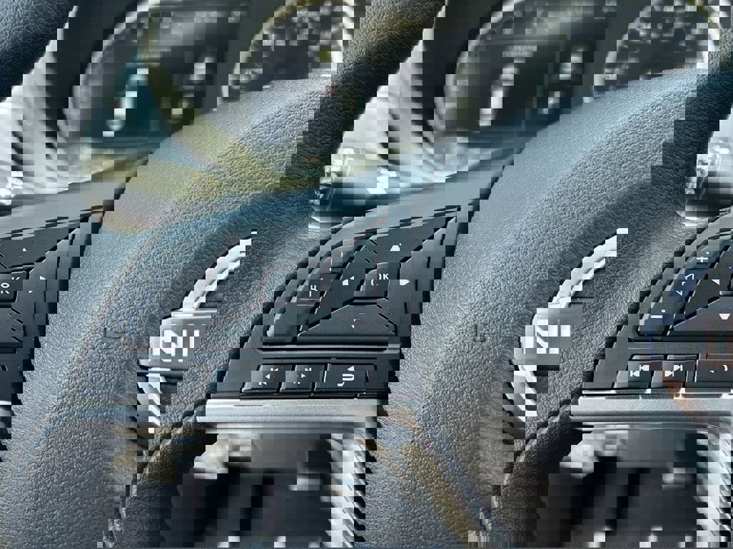 New 2025 Nissan Versa SV w/ Trunk Package image 31