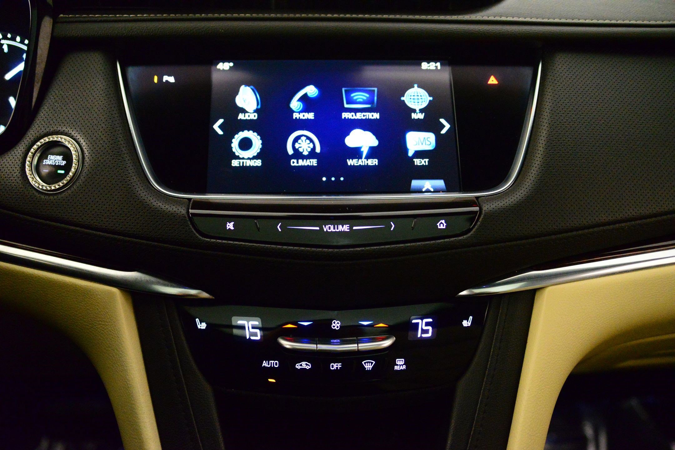 Used 2018 Cadillac XT5 Luxury w/ Driver Awareness Package image 29