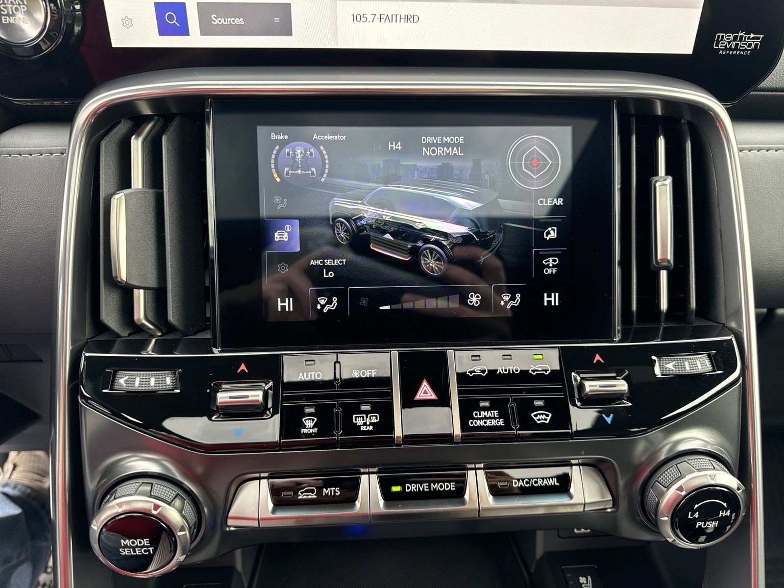 Used 2024 Lexus LX 600 F Sport image 21