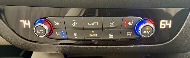 Used 2022 Buick Enclave Avenir w/ Avenir Technology Package AWD/4WD image 31