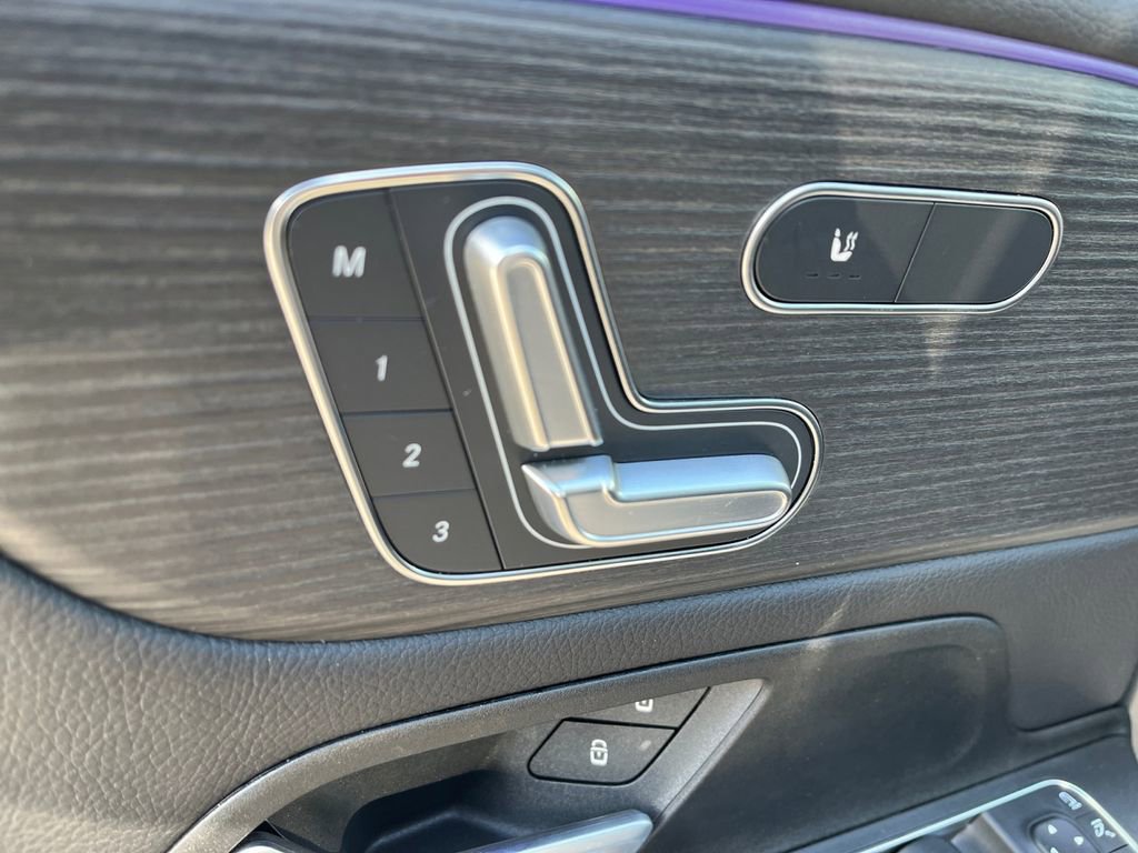 Certified 2025 Mercedes-Benz GLB 250 4MATIC image 21