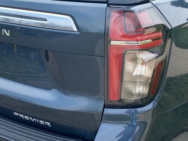 Used 2021 Chevrolet Suburban Premier image 11