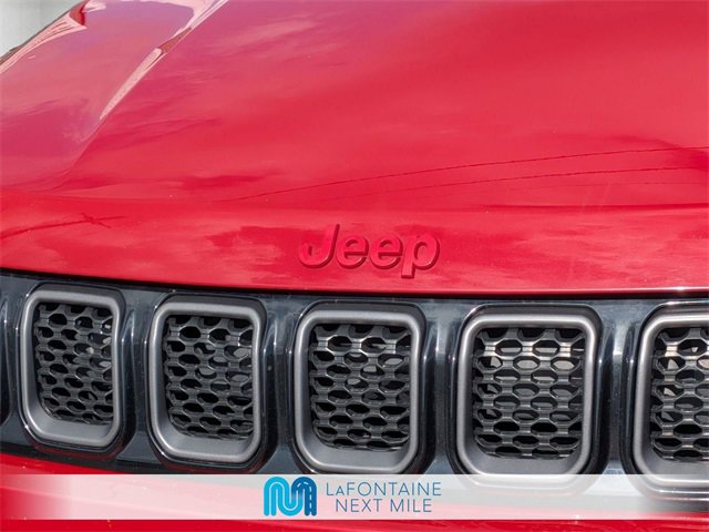 Used 2023 Jeep Compass Limited image 9
