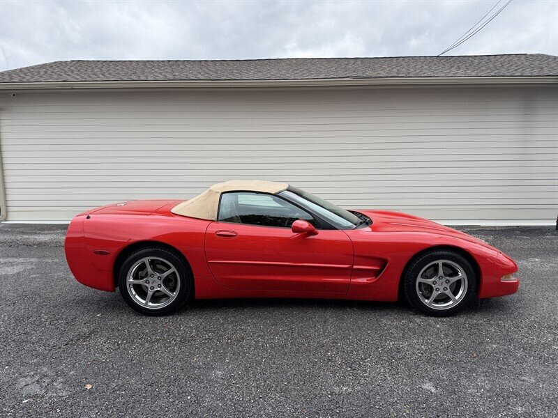 Used 2003 Chevrolet Corvette Convertible w/ Preferred Equipment Group1