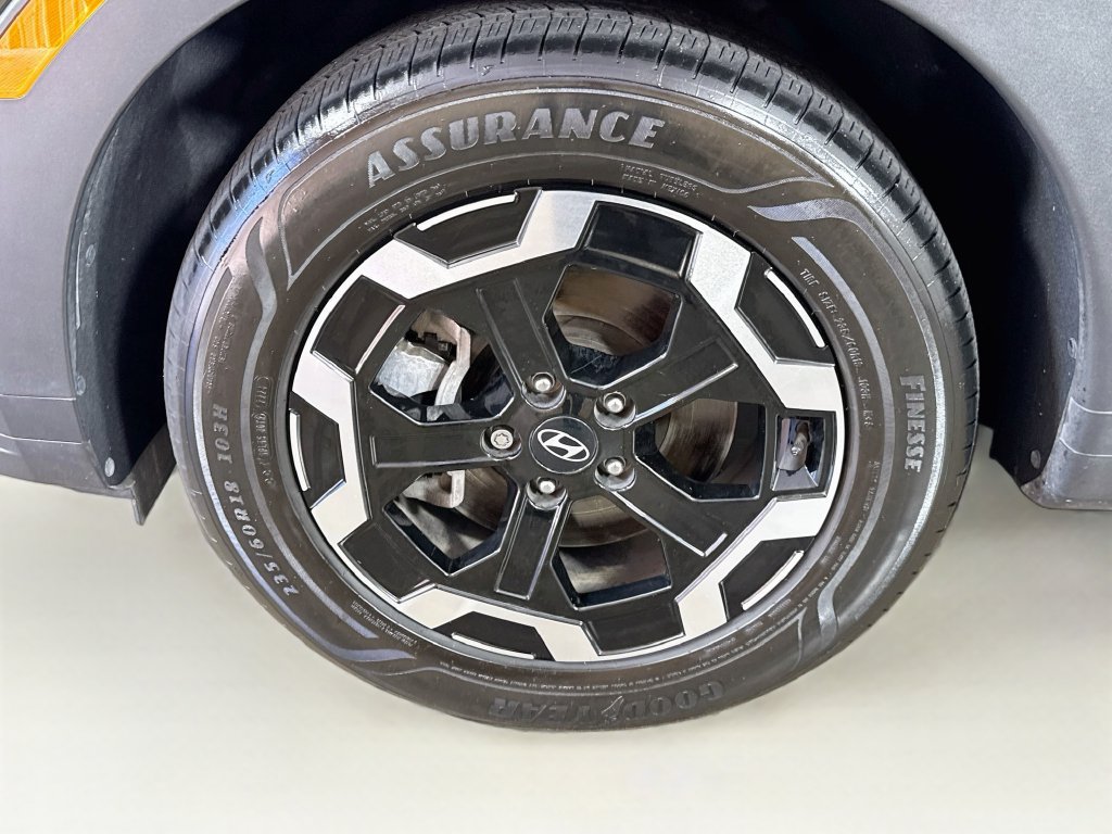 Used 2025 Hyundai Santa Fe SEL FWD image 41