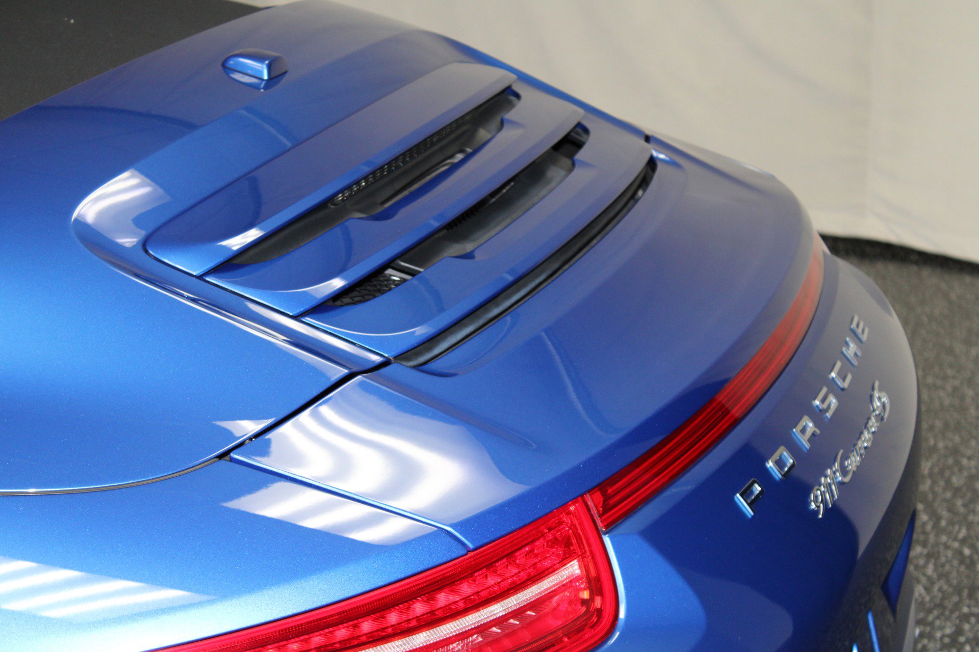 Used 2016 Porsche 911 Carrera 4S image 19