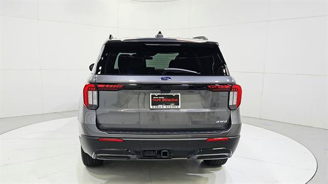 Used 2025 Ford Explorer ST-Line AWD/4WD image 7
