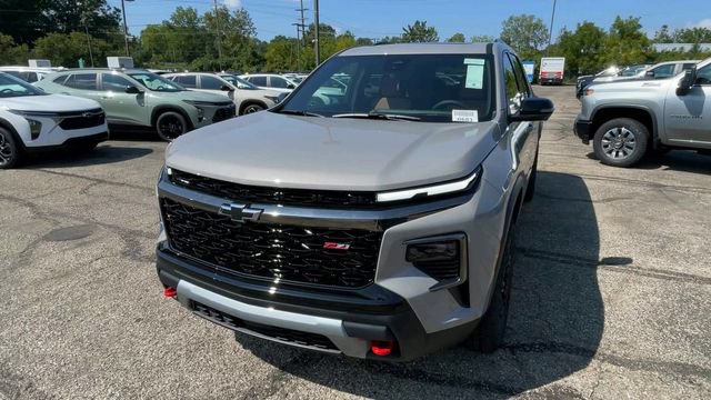 New 2027 Chevrolet Traverse Z71 w/ Driver Confidence Package AWD/4WD image 5