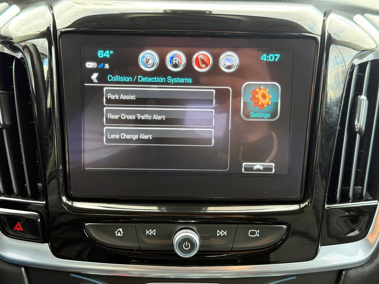 Used 2019 Chevrolet Traverse LT image 64