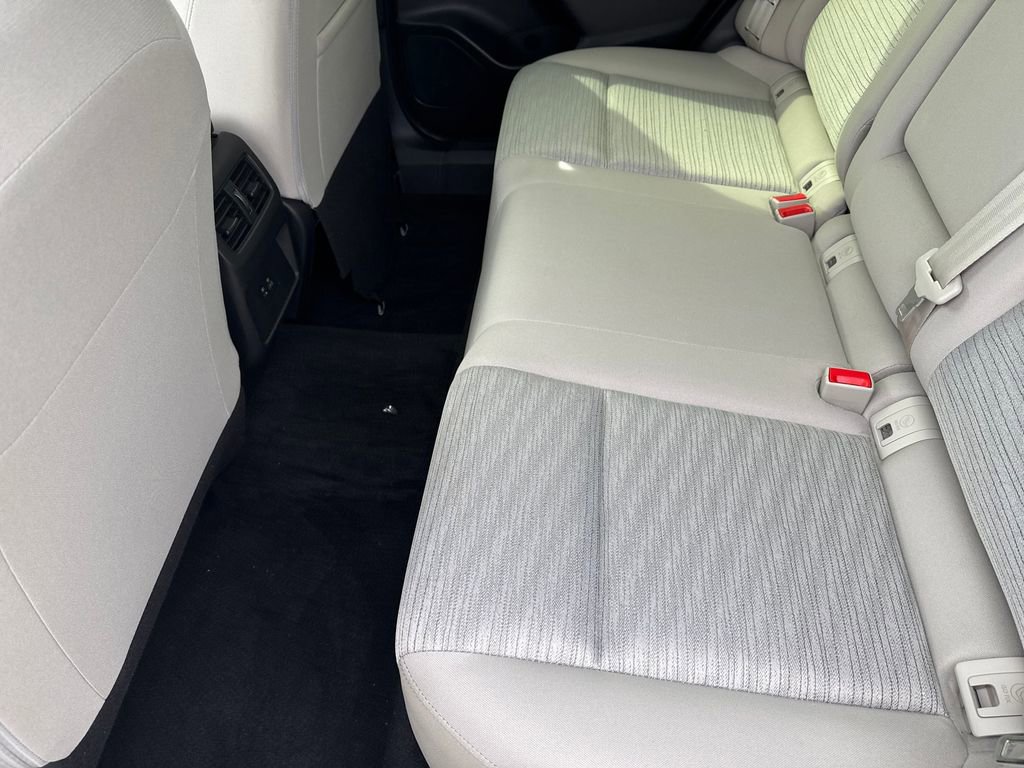 Used 2023 Nissan Rogue SV image 29