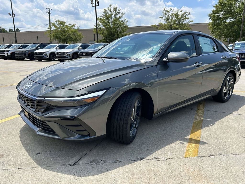 New 2026 Hyundai Elantra Limited FWD image 7