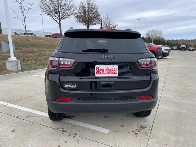 New 2026 Jeep Compass Latitude AWD/4WD image 5