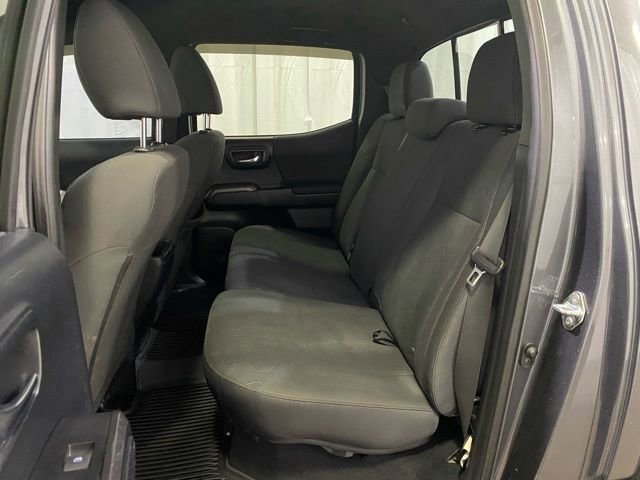 Used 2018 Toyota Tacoma TRD Sport image 11