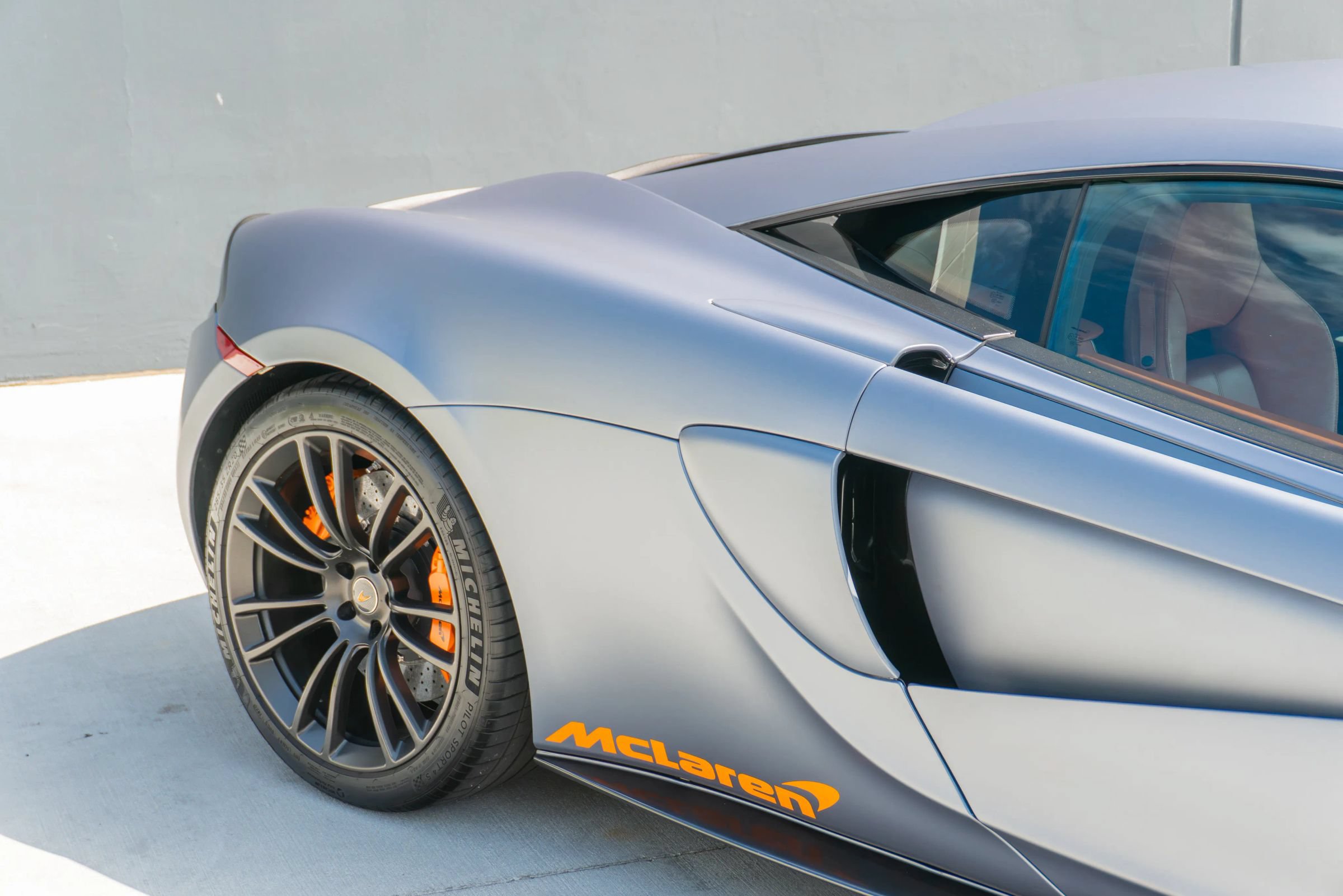 Used 2017 McLaren 570S Coupe RWD image 31