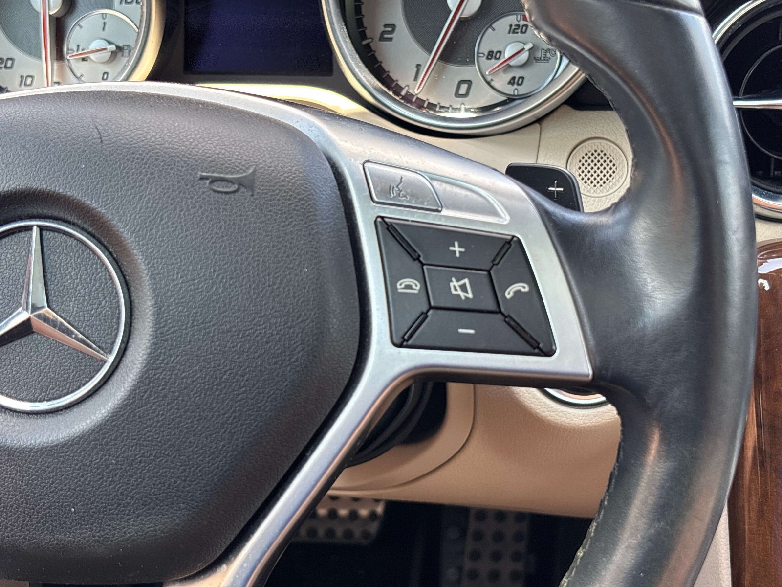 Used 2014 Mercedes-Benz SLK 250 image 19