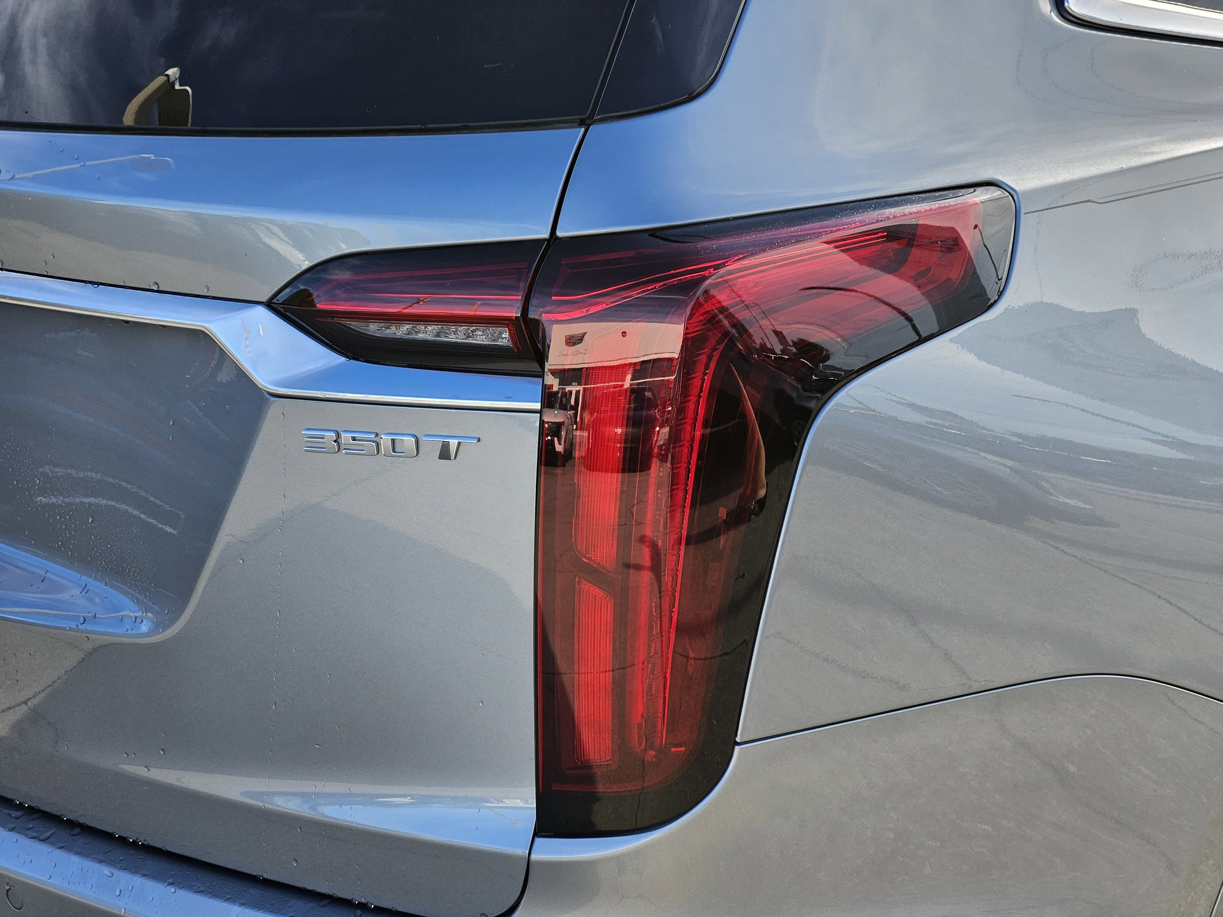 New 2025 Cadillac XT6 Luxury image 10